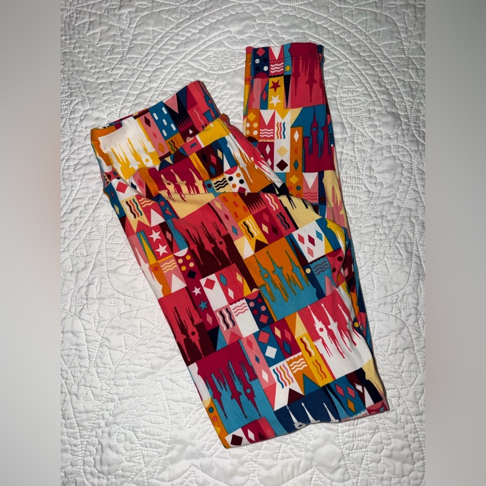 Lularoe Adult OS Disney Castle Leggings